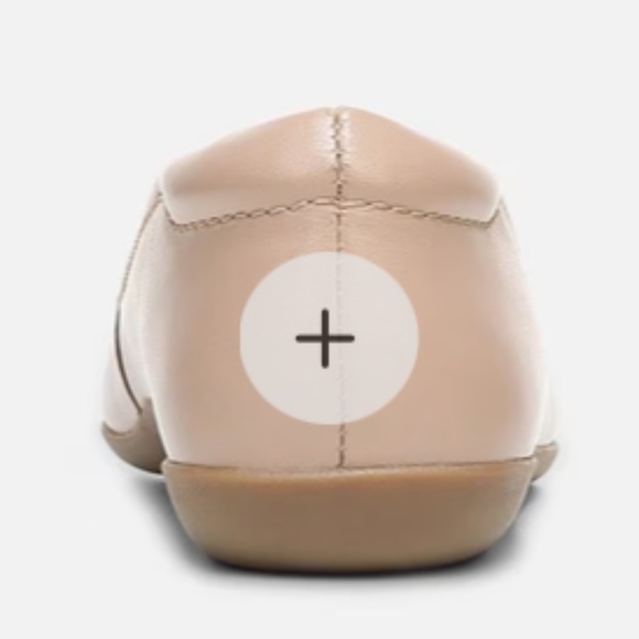 Naturalizer VIVIENNE FLAT - creme brûlée NWOT 6.5 WIDE - Picture 5 of 7